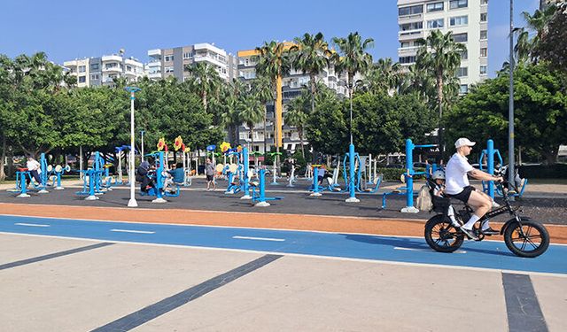 Mersin sahilinde sabah sporu