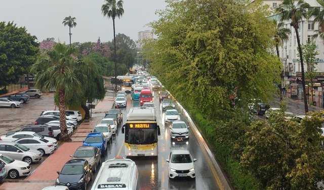 Mersin’de haftanın ilk mesai günü olan 4 Mayıs Pazartesi günü trafiğin durumu