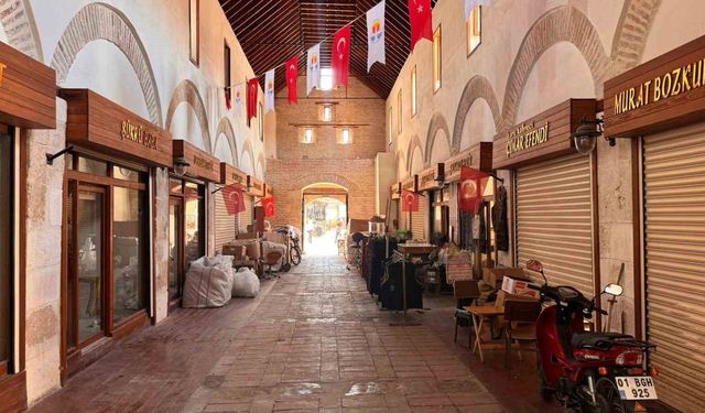 Adana'nın tarihi Kapalı Çarşı'sı, adı gibi 'Kapalı' kaldı