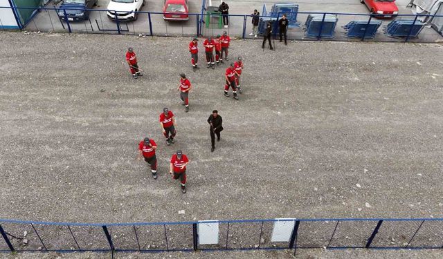 Kurban yakalama timine komando eğitimi