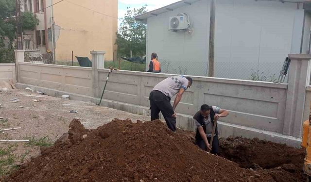 Malatya'da altyapı çalışmasında doğalgaz borusu patladı