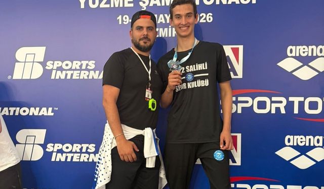 Manisalı yüzücü Eren Ayaz'dan Türkiye ikinciliği başarısı