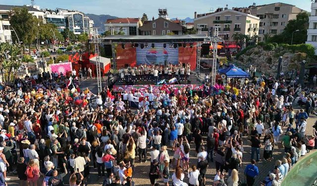 Marmaris'te Latin rüzgarı başladı