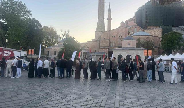 Vatandaşlar Kurban Bayramı namazını Ayasofya'da kıldı