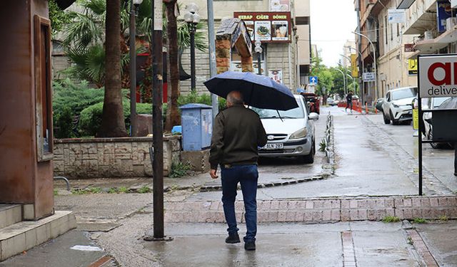 Mersin’de beklenen yağış başladı: Sıcaklık 21 derece
