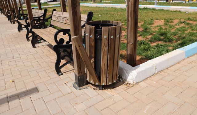 Toroslar’da parkı tahrip ettiler