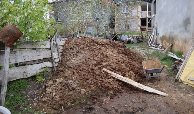 Mersin’de gübre pahalılığı köylüyü tezeğe yöneltti