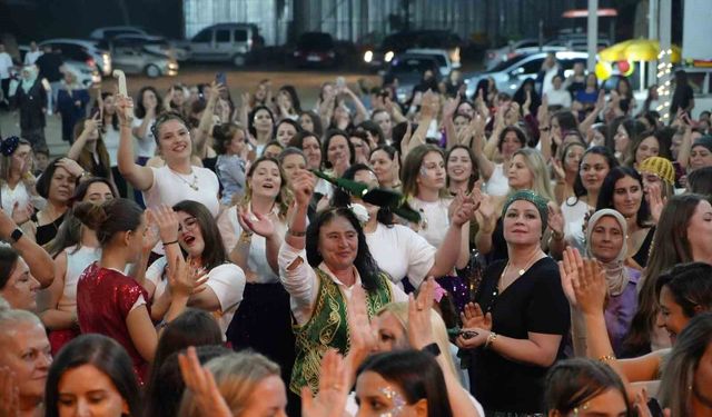 Edirne'de kadınların şalvar gecesi geleneği sürüyor
