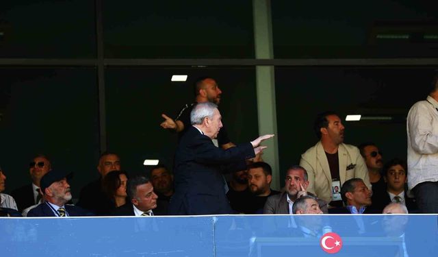 Fenerbahçe olağanüstü seçimli genel kurulunda arbede çıktı