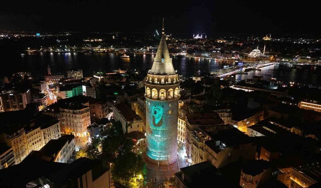 Kahramanmaraş'ın edebiyat ışığı Galata Kulesi'ne yansıdı