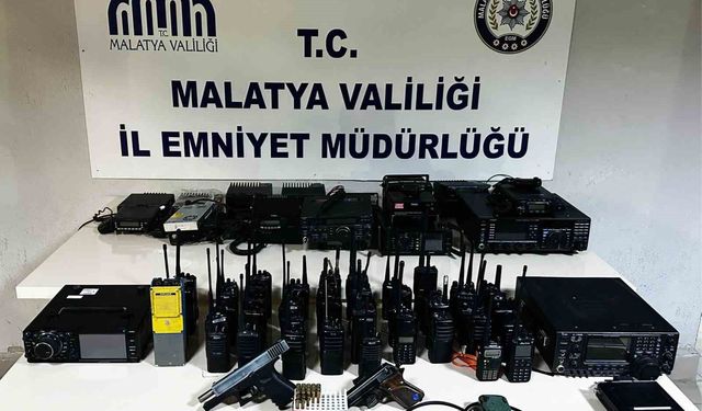 Malatya'da emniyet frekanslarını dinleyen 6 şüpheliye operasyon