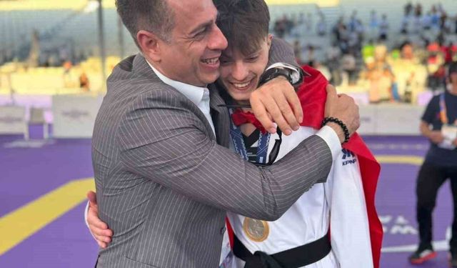 Milli taekwondocu Berkay Erer, Roma'da altın madalya kazandı