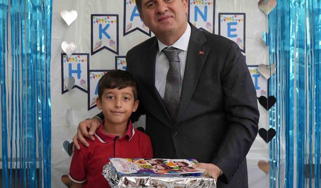 Öğrenciler karnelerini aldı, yaz tatili başladı: Ebeveynlere 'dijital bağımlılık' uyarısı