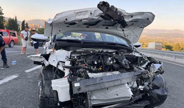 Tıra arkadan çarpan otomobildeki Rus kadın hayatını kaybetti