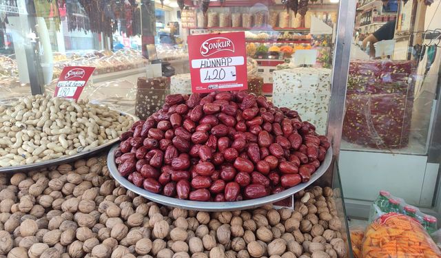 Mersin’de gençlik meyvesi 420 TL’ye satılıyor