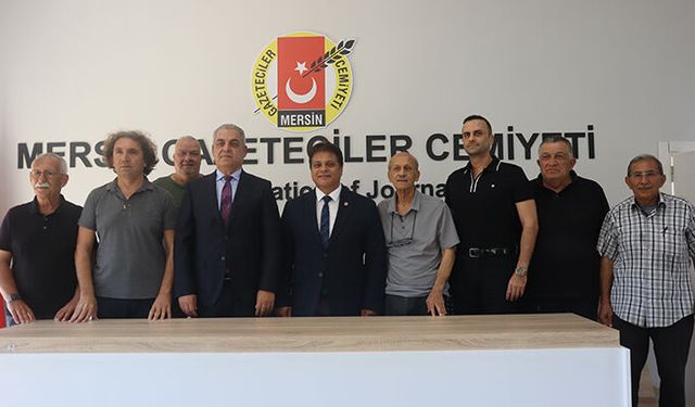 Eski Mersin Cumhuriyet Başsavcısı Ahmet Çelikkoy, gazetecilere veda etti