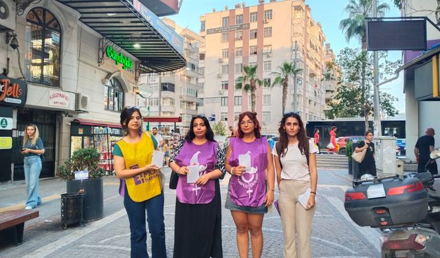 Mersin’de kadınlar süresiz nafaka hakkının kaldırılmasına tepki gösterdi