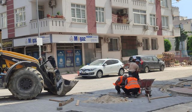 Yenişehir Belediyesi ekiplerinin yol yenileme çalışmaları sürüyor