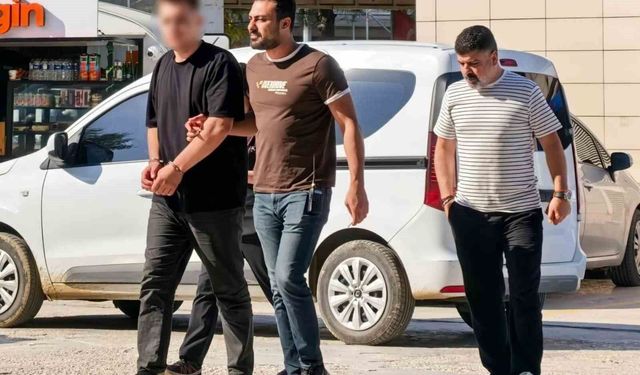 Arkadaşını silahla tehdit edip kendi borcunu ödetti