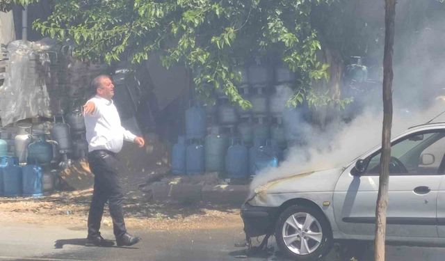 Diyarbakır'da otomobil bomba gibi patladı