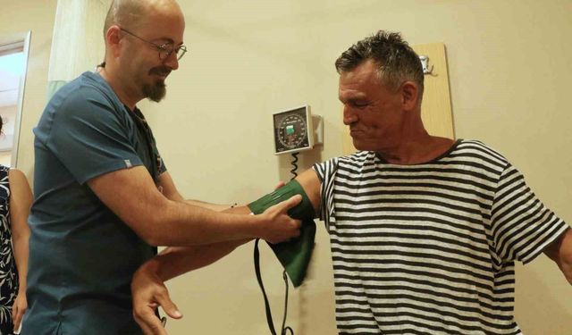 Doktorların 12 ay ömür biçtiği İngiliz hasta, yüksek riskli ameliyat için Türkiye'yi tercih etti