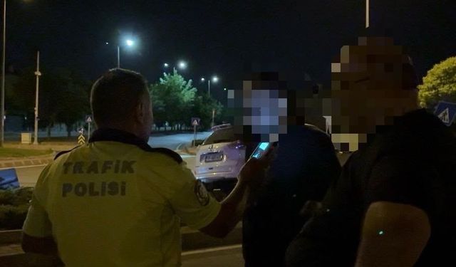 Kaza yapan sürücü yerine başkasını getirdi, kamera oyunu bozdu