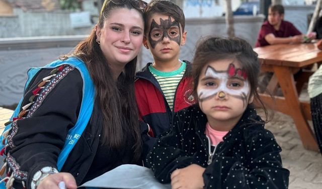 'Mahallemde Neşe Var' etkinlikleri 3 ilçede çocuklarla buluştu