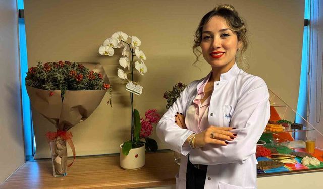 Mavi tabakla yemek yemek kalorileri yüzde 30'a kadar azaltıyor