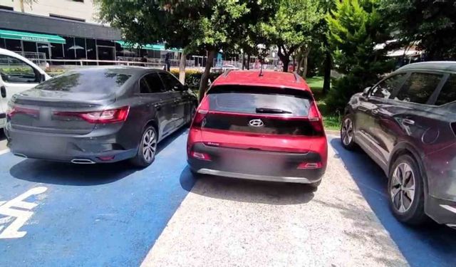 Mersin'de engelli rampası ve kaldırımı işgal eden 184 araca ceza