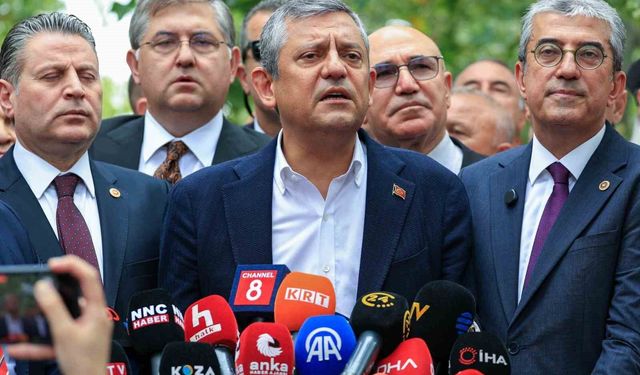 Özgür Özel: 'YENİ Parti ilk kez ve son kez ana muhalefet partisi olarak bütçe çalışmalarına katılacak'
