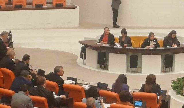 TBMM'de oturma düzeni değişti