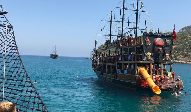Mersin’de farklı tatil arayanlara mehtap turları