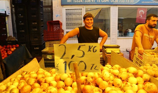 Pazarda cep yakan değişim: Soğan coştu, fasulye yerinde saydı