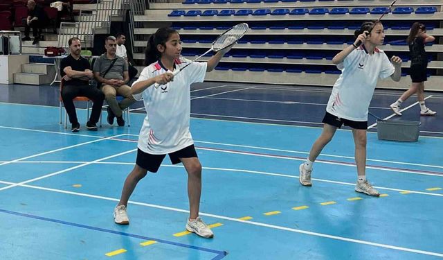 Elazığlı badmintoncular Türkiye finallerinde