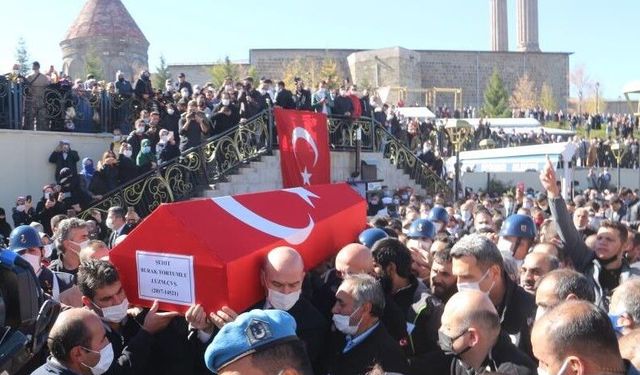 'Erzurum'un en büyük kahramanı kim' sorusuna şehidin 5 yaşındaki kızından yürek yakan cevap: 'Babam'