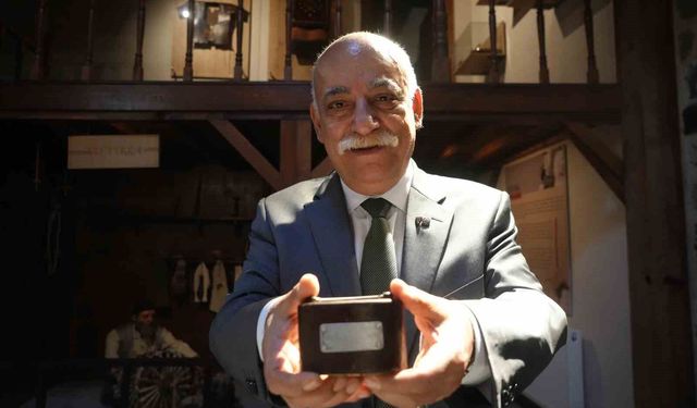 İlk kumbarasıyla başlayan koleksiyon tutkusu 65 yaşında sergiye dönüştü