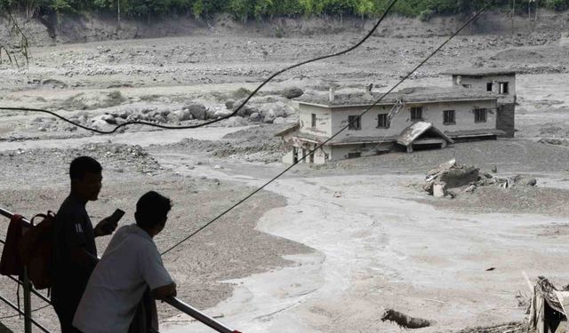 Nepal'deki sel felaketinde can kaybı 177'ye çıktı