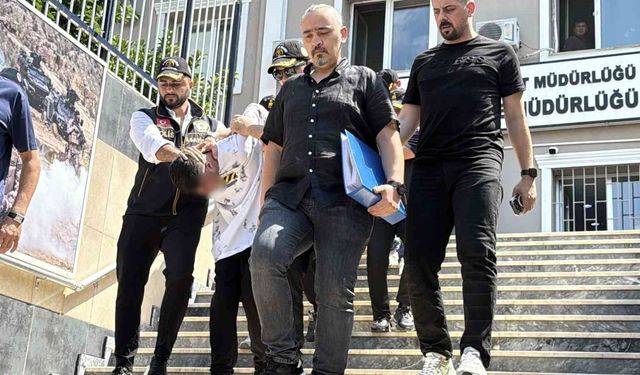 Pendik'te silahlı saldırıya uğrayan iş adamı hayatını kaybetti: Saldırı anı kamerada