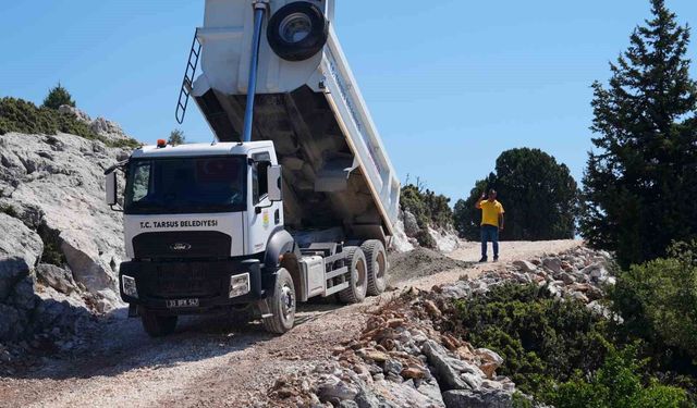 Tarsus'ta kırsal mahallelerin yol sorunu çözülüyor