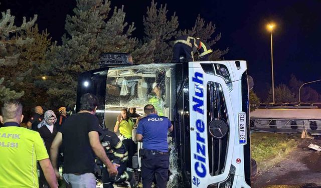 Yolcu otobüsüyle yakıt tankeri taşıyan tırın çarpıştığı kazada yaralı sayısı netleşti: 4'ü ağır, 39 yaralı
