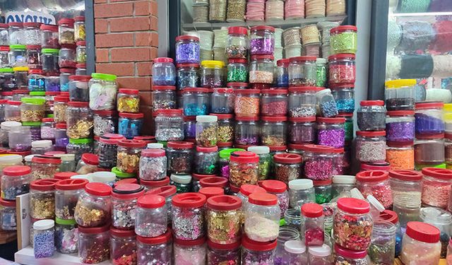 Mersin’de el işi malzemeleriyle dolu bu dükkanlar göz kamaştırıyor