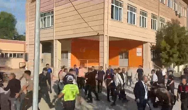 Cumhurbaşkanı Yardımcısı Yılmaz, “Bakanlarımız olay yerine intikal ediyor”