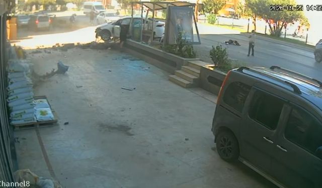 3 kişinin yaralandığı kazada parçalanan otomobilin direksiyonundan yürüyerek indi