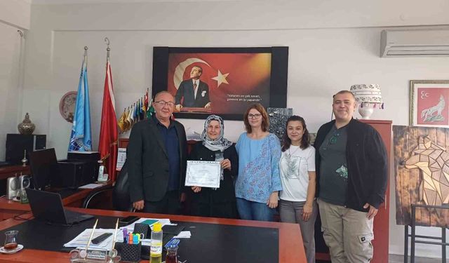 Bandırma'da azim ve kararlılıkla gelen başarı 7 ayda okuma yazma öğrendi