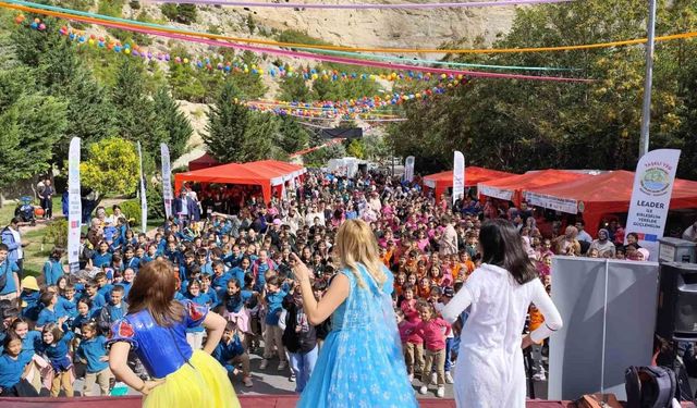 Ermenek Çocuk Şenliği'nden renkli görüntüler