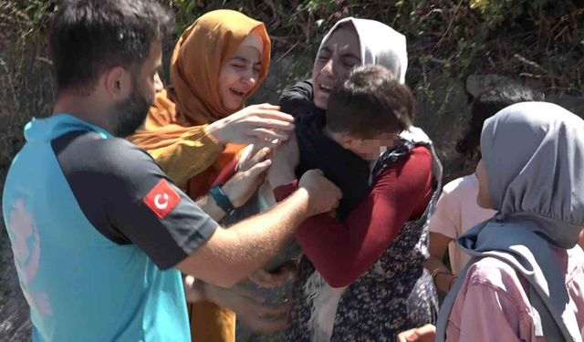 Kaybolan çocuğuna kavuşan anne sevinçten bayıldı