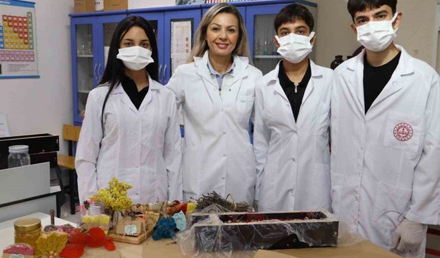 Öğrenciler atık yağları sabuna dönüştürdü