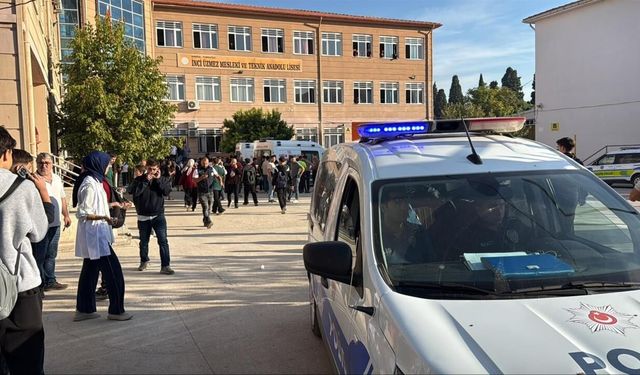 Eğitim Senli Saffet Ayıcı’dan Turgutlu saldırısı sonrası açıklama: “Okullar şiddetin değil, eğitimin mekanı olmalı"