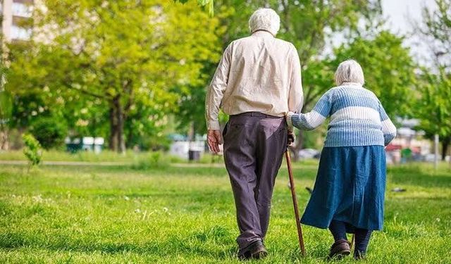 '1 Ekim Dünya Yaşlılar Günü'nde 81 ilde eş zamanlı yürüyüşler gerçekleştirilecek