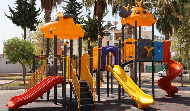Toroslar’da çocuklar için daha güvenli 5 yeni park hizmete sunuldu, 20 park yenilendi